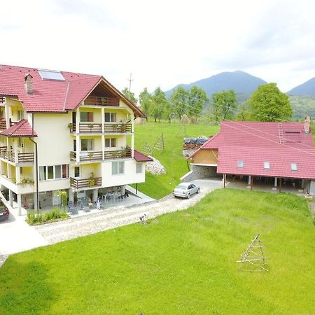 Pensiunea Tiuta Hotel Corbeni Buitenkant foto