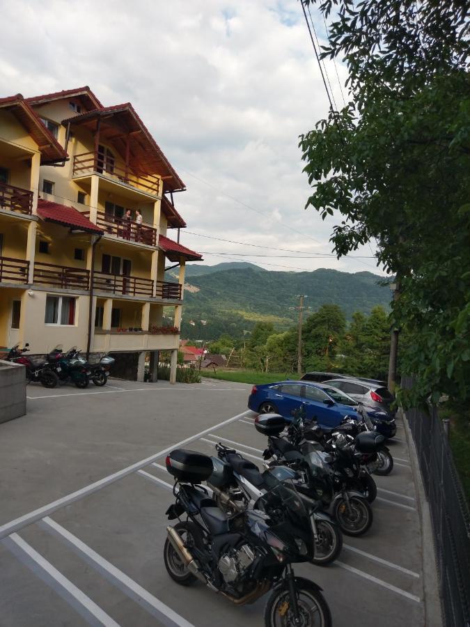Pensiunea Tiuta Hotel Corbeni Buitenkant foto