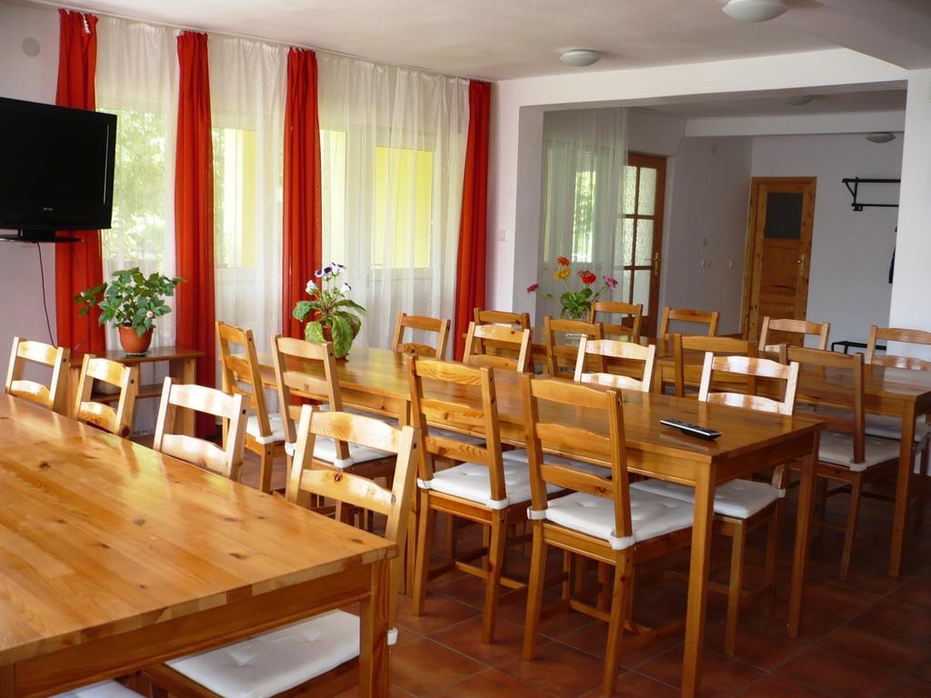 Pensiunea Tiuta Hotel Corbeni Buitenkant foto